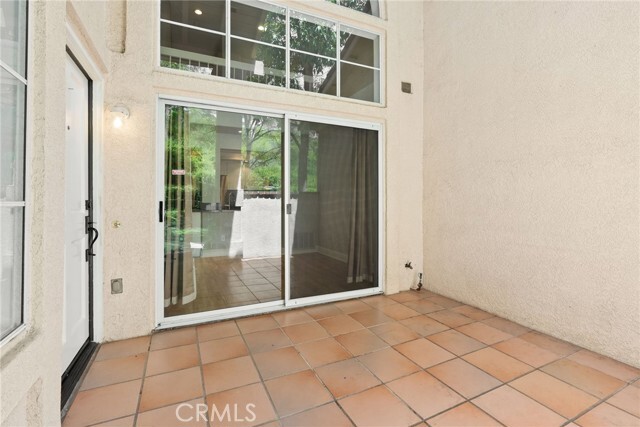 Building Photo - 4 Nightingale Dr