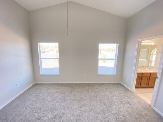 Building Photo - 132 Rose Hill Trail