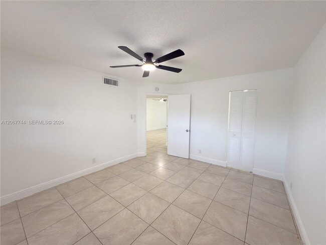 Building Photo - 7801 S Colony Cir