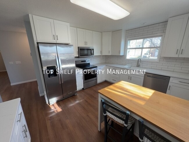 Building Photo - 4542 Meadow Valley Dr