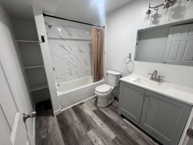 Building Photo - 5075 Rustic Patch Rd