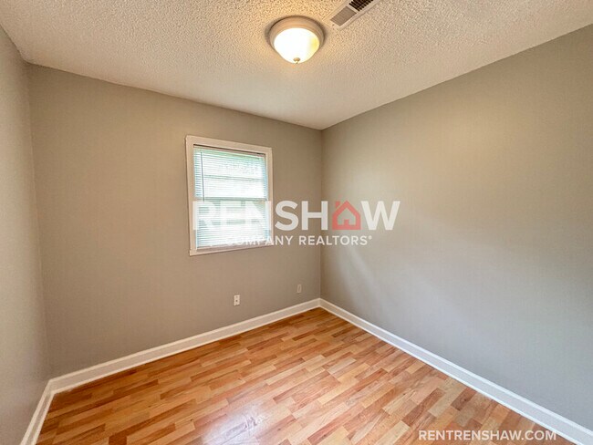 Building Photo - 3932 Dearborn St