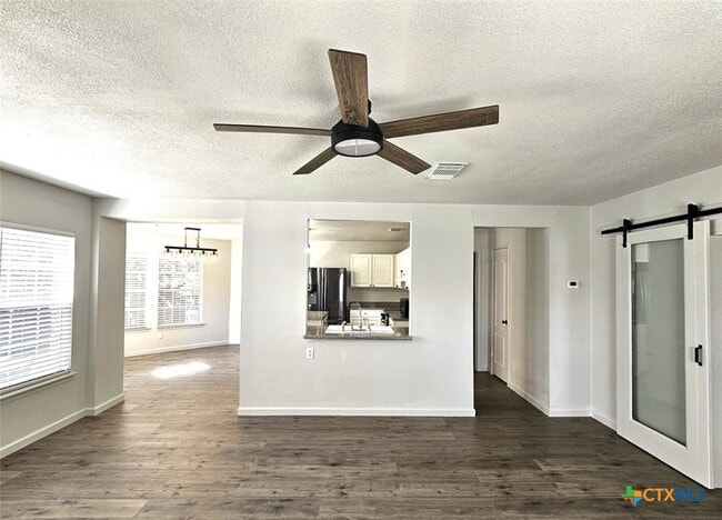 Building Photo - 1648 Dogwood Ln