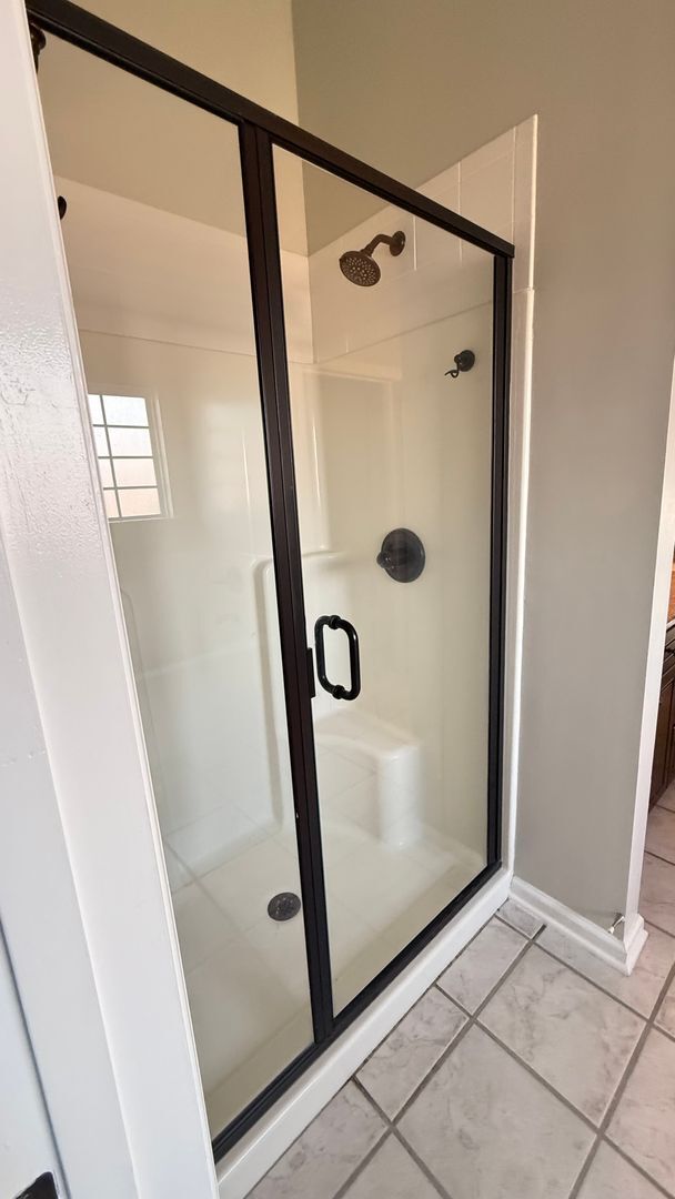 Building Photo - HOME FOR LEASE 4 BR 2 BATH RANCHSTYLE  SPLIT FLOOR PLAN AND OPEN  LARGE  FENCED BACKYARD  CONVENI...