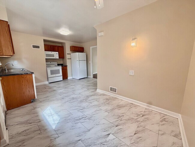 Building Photo - 2650 Cedarbrook Dr