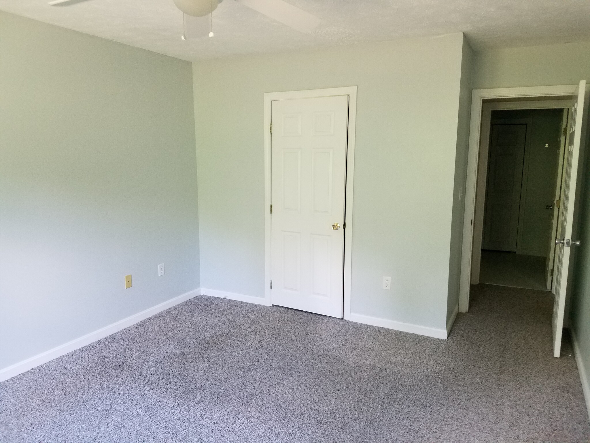 Bedroom 1 - 1901 Bodwell Rd
