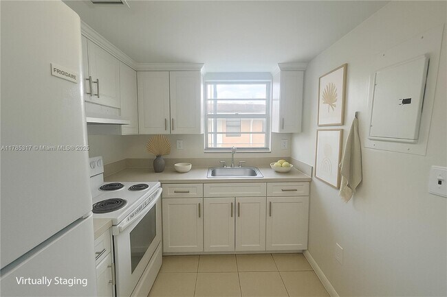 Building Photo - 50 W 31st St