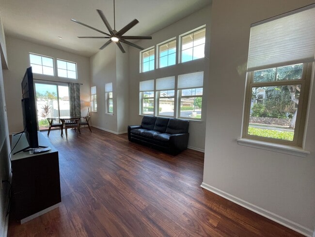 Building Photo - 394 Kahoma Village Loop