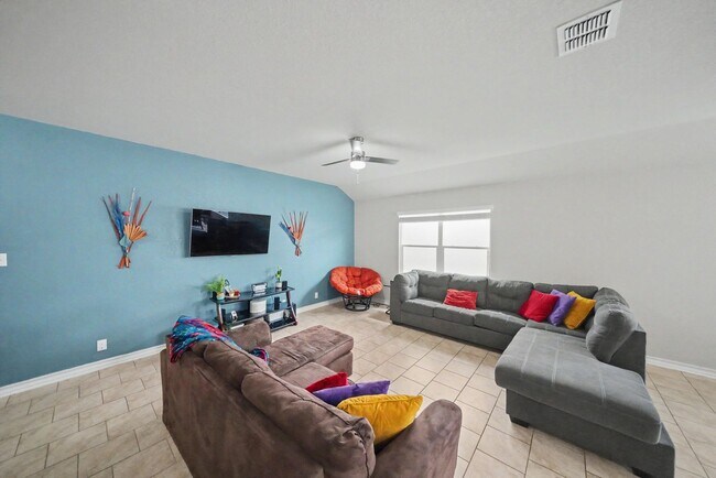 Building Photo - Spacious 4-Bedroom Retreat in Desirable Miller Ranch - Realtor Commission: $500
