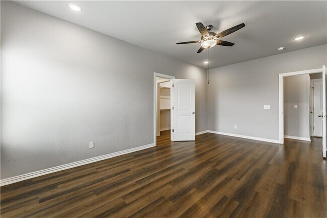 Building Photo - 241 Williams ct