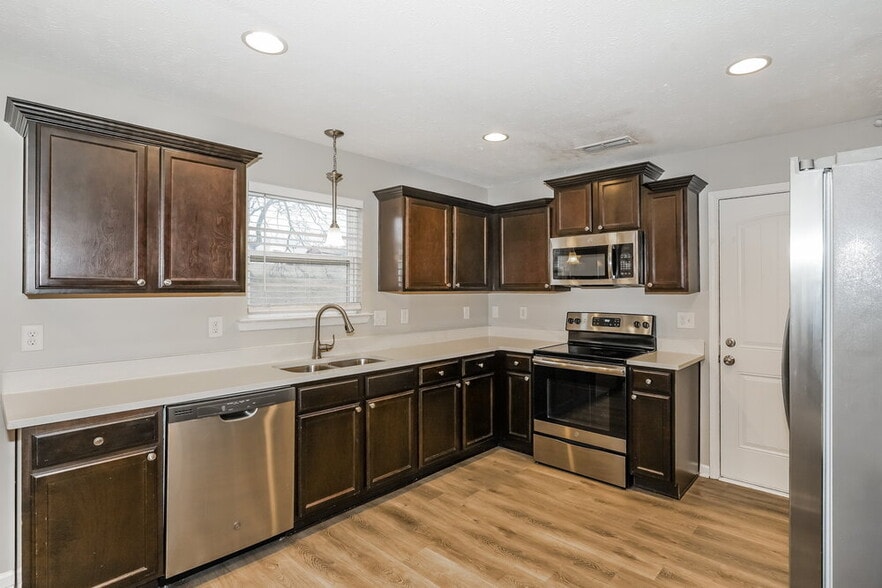 Building Photo - 1732 Elijah Ryan Dr