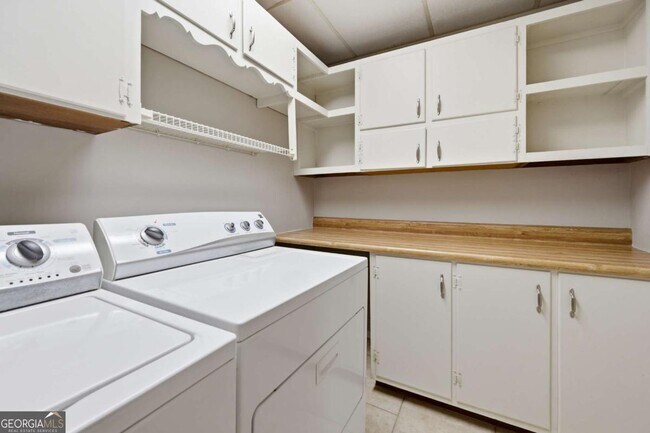 Building Photo - 1171 Starline Dr