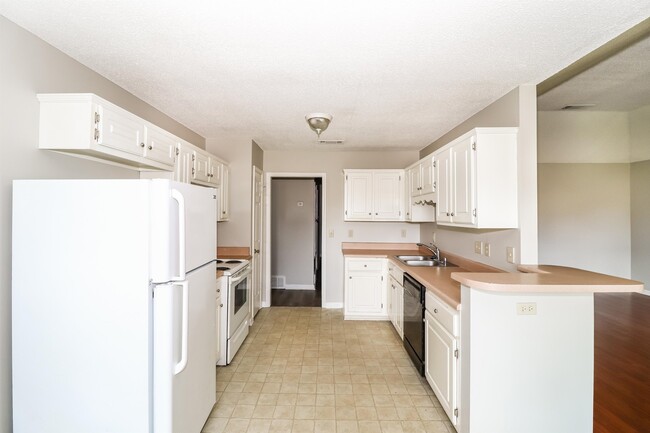 Building Photo - 9191 Fletcher Wood Dr