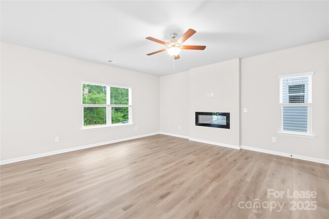 Building Photo - 2116 Clapham Ct