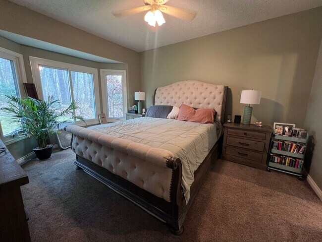 Building Photo - Furnished Rental in Lake Bella Vista – $3,700/Month