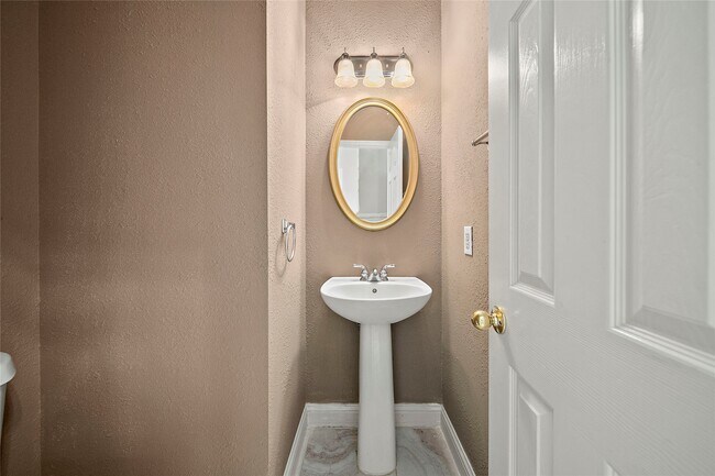 Building Photo - 22430 Water Edge Ln