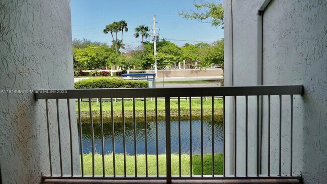 Building Photo - 4623 NW 97th Ct