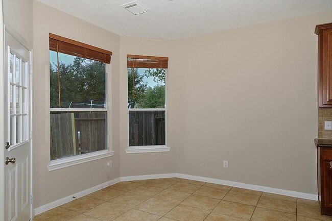 Building Photo - 35 Ebony Oaks Pl