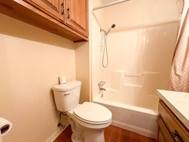 Building Photo - Available Now! 3 Bed 2 Bath on 2 Acres in ...