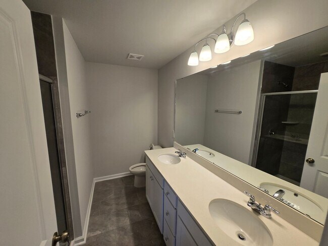 Building Photo - Charming 3 Bedroom Home Located in Raleigh