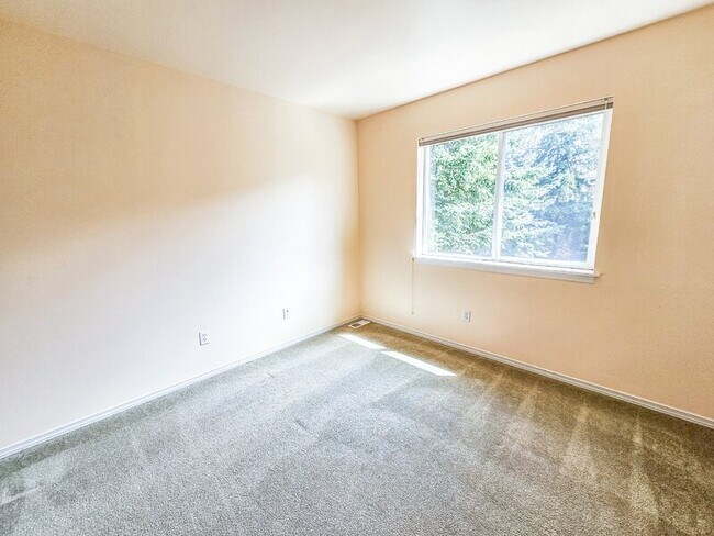 Building Photo - 4424 239th Pl SE