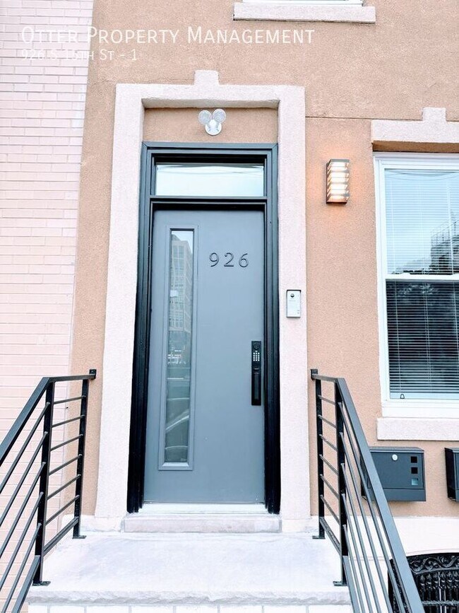 Building Photo - 926 S 15th St