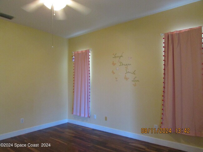 Building Photo - 1882 Woodfield Cir