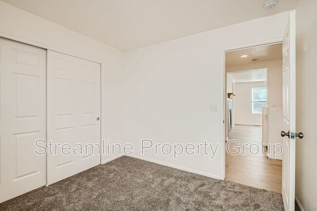 Building Photo - 5514 Laredo St