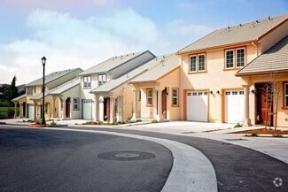 Building Photo - 30 Blackbird Cir