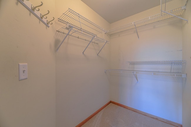 Building Photo - 1623 S Candlestick Way