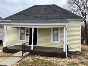 Building Photo - 2 Bed 1 Bath