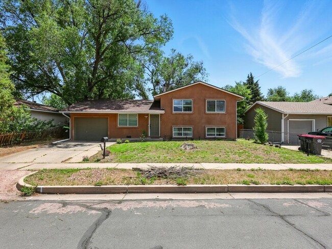 Primary Photo - 823 Sequoia Dr