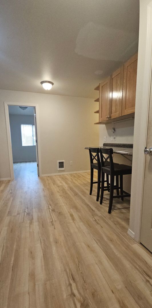 Building Photo - Newly Renovated Duplex in CID