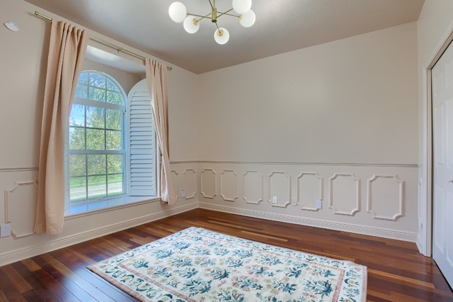 Building Photo - 4625 Overlook Dr NE