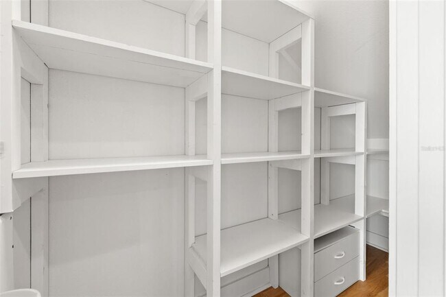 Building Photo - 1208 E Kennedy Blvd