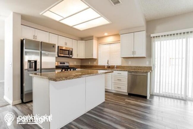 Building Photo - 12312 Jason Lane, Victorville, CA, 92395