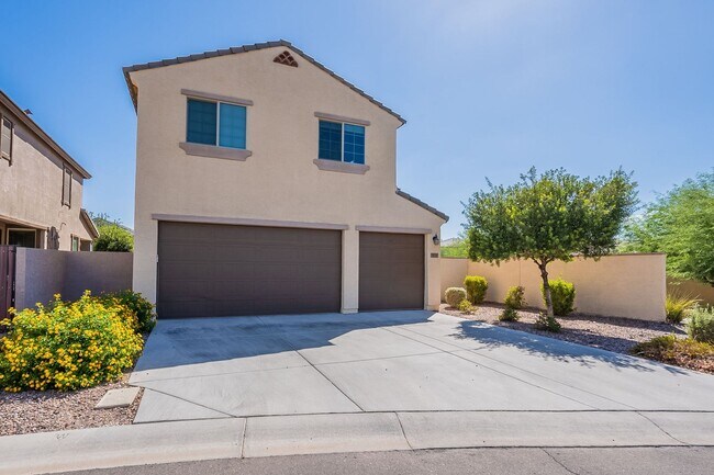 Building Photo - 4 bedroom home for rent