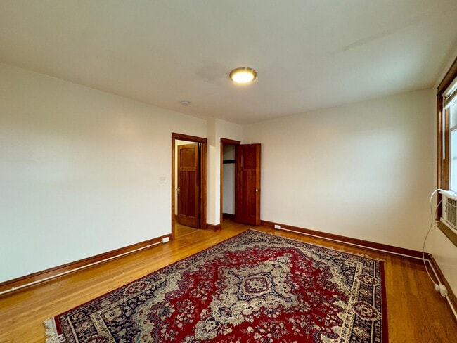 Building Photo - 402 Folcroft St