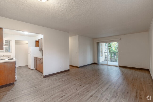 2BR, 1BA - 950SF Living Room - Brooktree Apartments