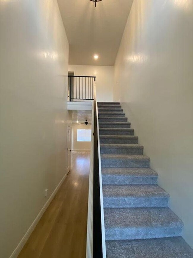 Building Photo - 3 Bed - 2.5 Bath, Newer Construction