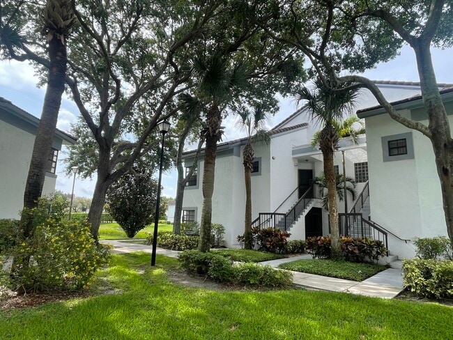 Building Photo - 5415 Verona Dr