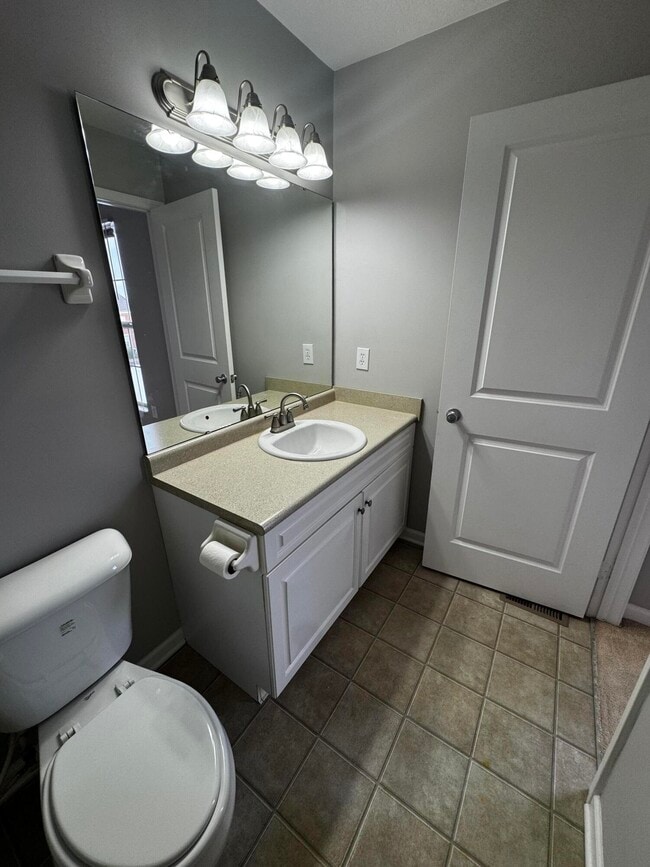 Building Photo - 2491 Aristocracy Cir