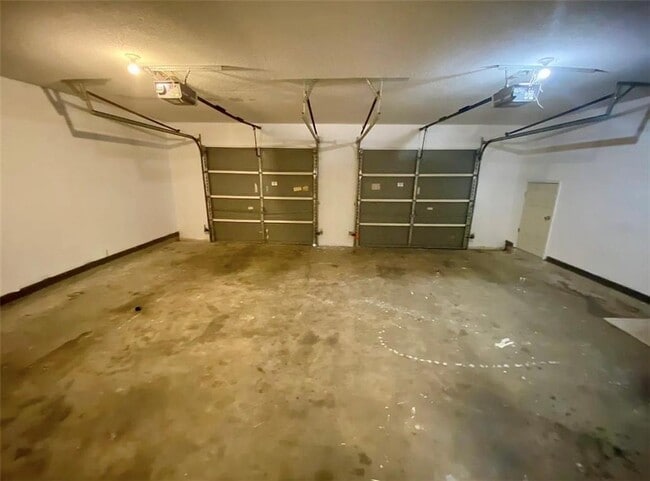 Building Photo - 664 Rosewood Cir