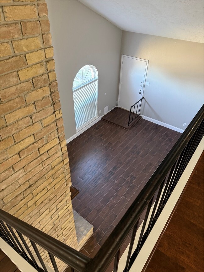 Building Photo - 6573 S Briar Bayou Dr