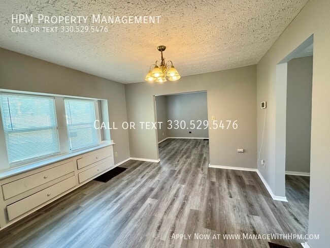 Building Photo - 1591 Bauer Blvd
