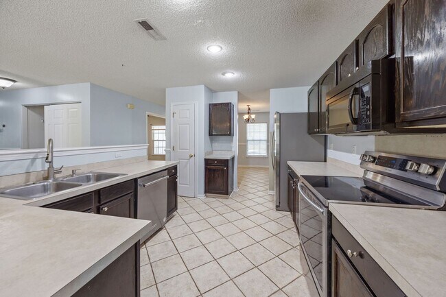 Building Photo - Charming Ranch-Style Home in Wescott Plantation | 4 BD | 2 BA | 1,831 SqFt