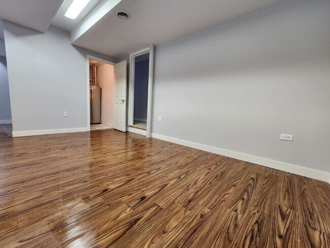 Building Photo - Bright 2 Bed / 1 Bath Apartment in Hammond — Water & Internet Included
