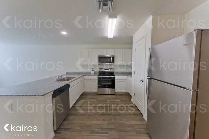 Building Photo - 3024 NE 1st Ave