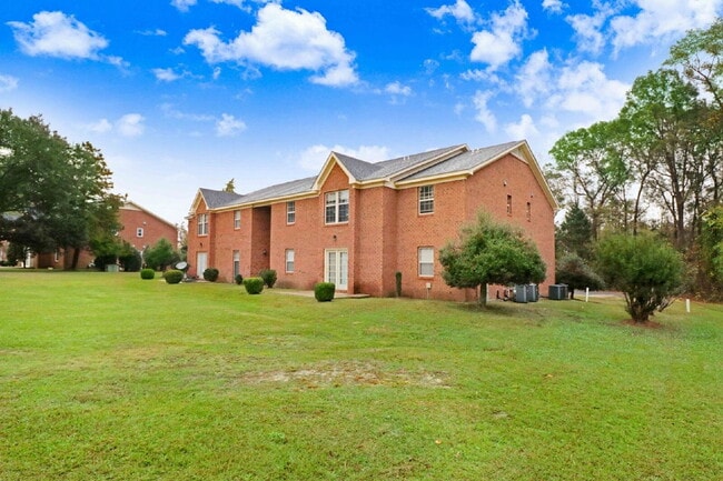 Building Photo - FOR RENT in Waynetique Apts ~ 2 Bedroom, 2 Bathroom Apartment in Goldsboro *Excellent Wayne Memor...