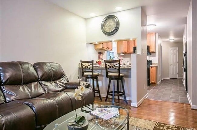 Building Photo - 1107 Sumpter St